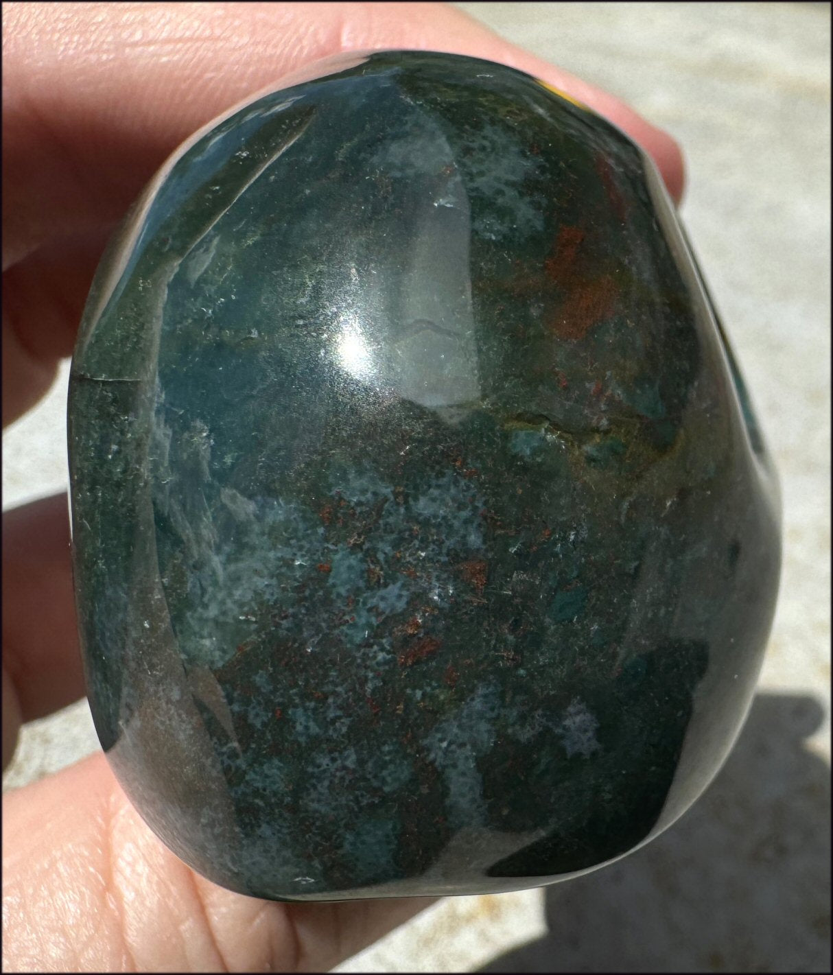 Bloodstone CRYSTAL SKULL - Emotional cleansing, Courage - with Synergy 10+ years