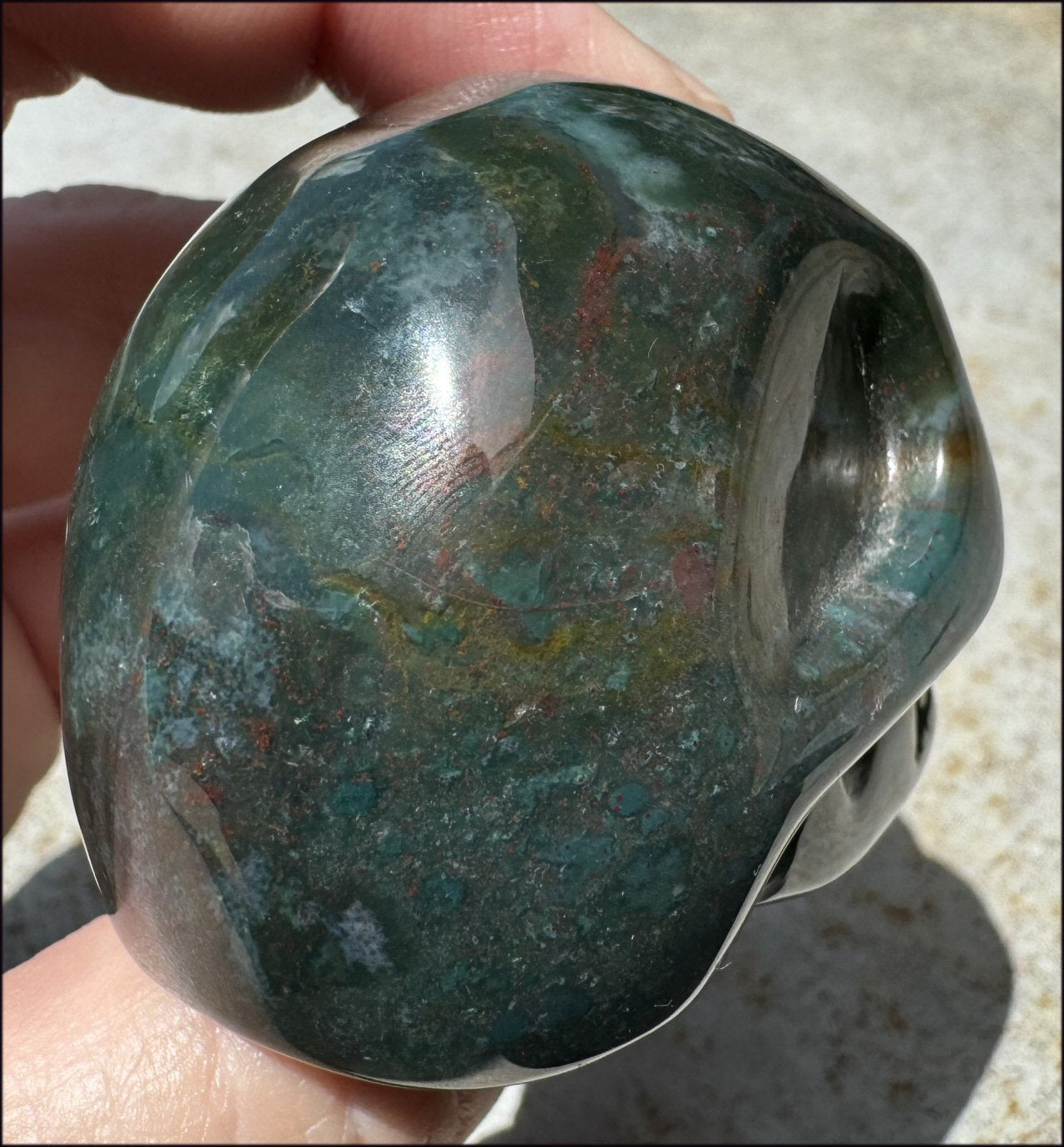 Bloodstone CRYSTAL SKULL - Emotional cleansing, Courage - with Synergy 10+ years