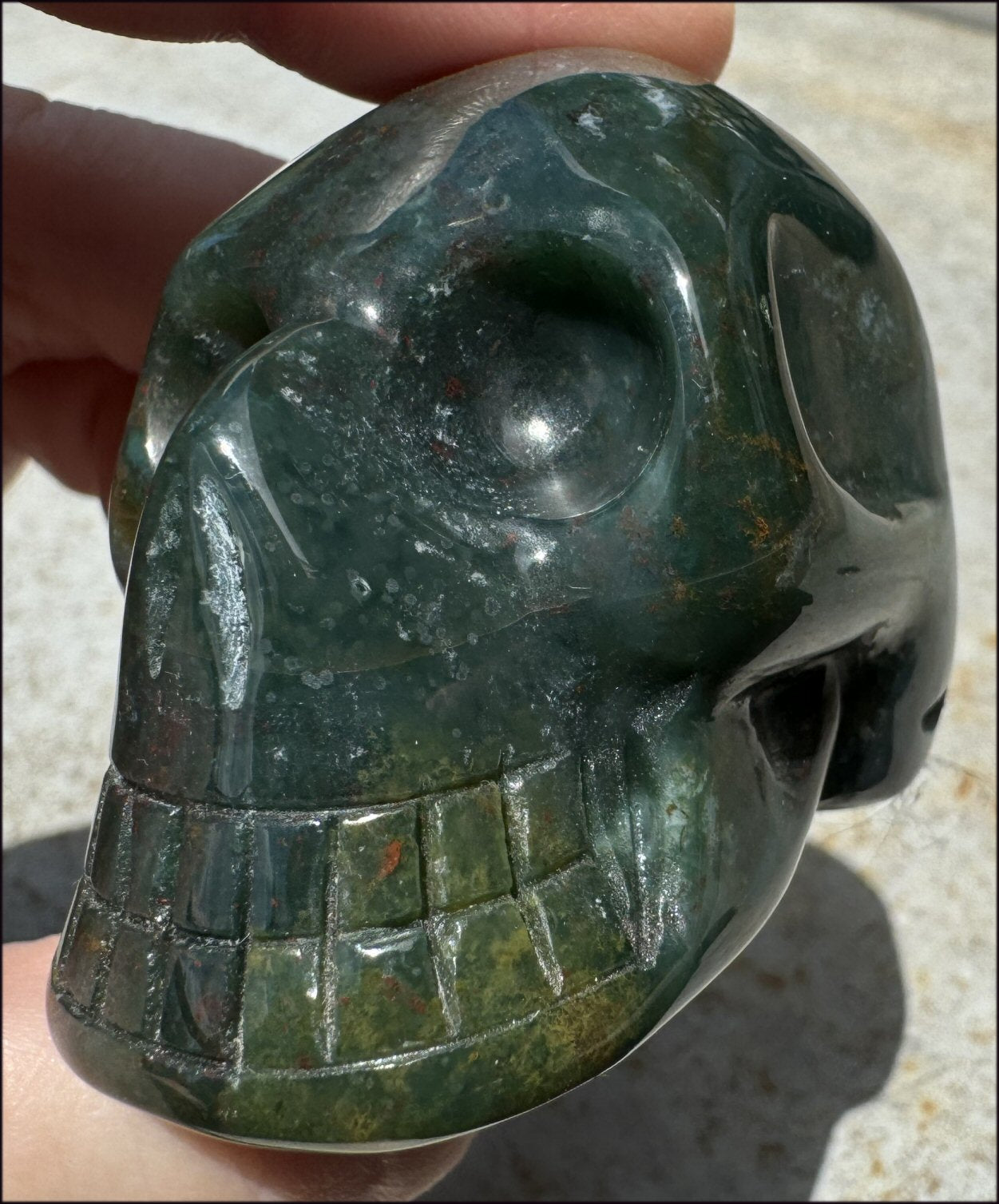 Bloodstone CRYSTAL SKULL - Emotional cleansing, Courage - with Synergy 10+ years