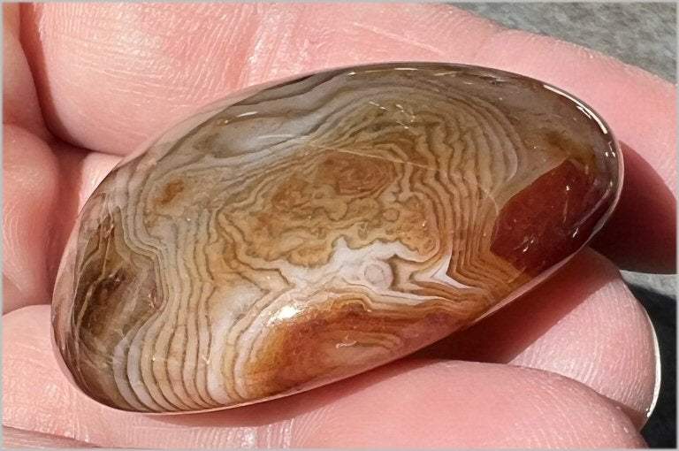 ~Fabulous~ Madagascar SILK AGATE Crystal Pocket / Palm Stone